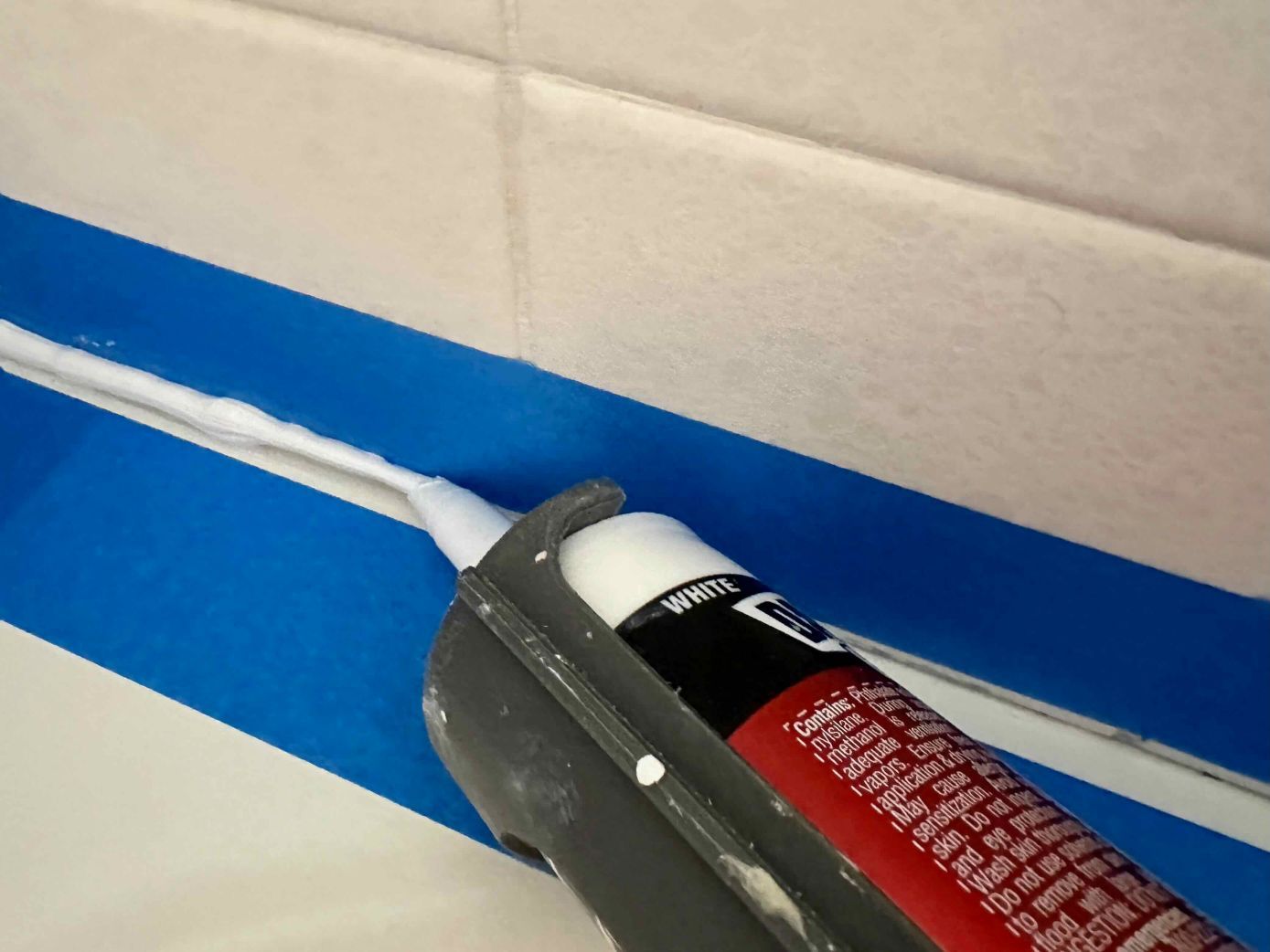 How to Replace Caulk in a Shower or Tub